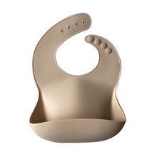 Load image into Gallery viewer, 1pcs Silicone Bibs  Feeding Saliva Towel Waterproof Soft Cloths Bandana Lightweight Infant Bibs Aprons Adjustable
